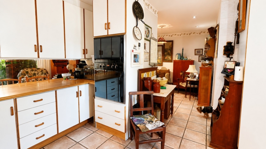 5 Bedroom Property for Sale in Outeniqua Strand Western Cape